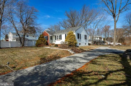 2701 Naamans Rd, Wilmington, DE 19810-1138