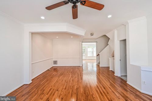 2617 Logan Wood Dr, Herndon VA 20171-4367 exterior