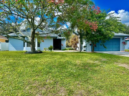 1830 Hudson St, Fort Pierce, FL 34953-1390