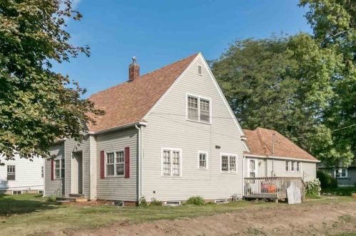700 11th St, Wellman, IA 52356-9274