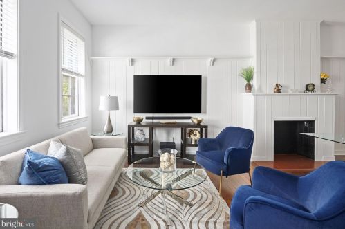 111 D St, Washington DC  20003-1809 exterior