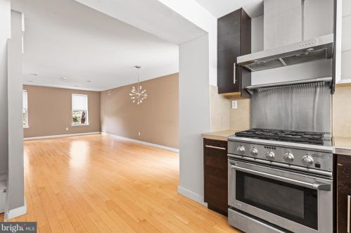 2417 Grays Ferry Ave, Philadelphia PA  19146-2450 exterior