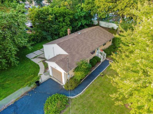 11 Garden St, Holtsville NY  11742-1408 exterior