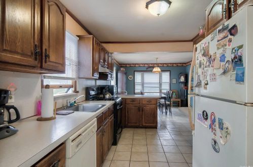 50 Fordham Rd, Hicksville NY  11801-6052 exterior