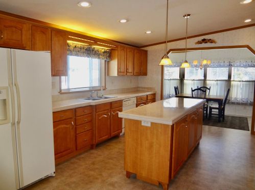 32 Spruce Dr, Belmont NH  03220-4458 exterior
