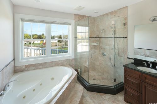 3485 Main Bayview Rd, Southold NY  11971-4210 exterior