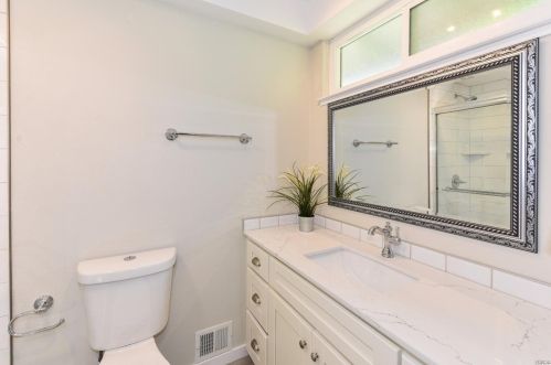 6488 Stone Brg Rd, Santa Rosa CA  95409-5829 exterior