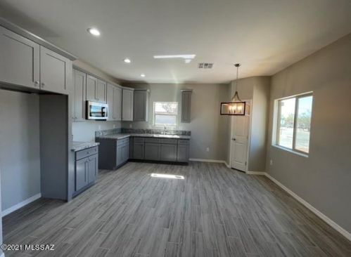 1351 9 Ave, Tucson AZ 85701-2504 exterior