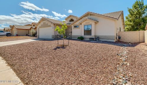 7958 New Abbey Dr, Tucson, AZ 85747-9290