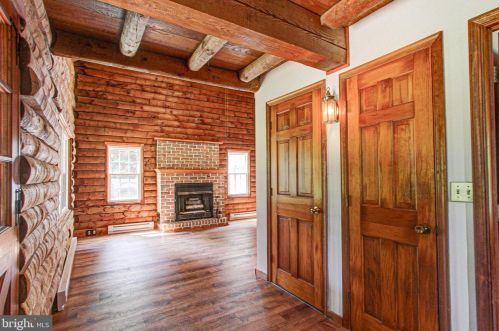 190 Royal Manor Rd, Easton PA  18042-8702 exterior