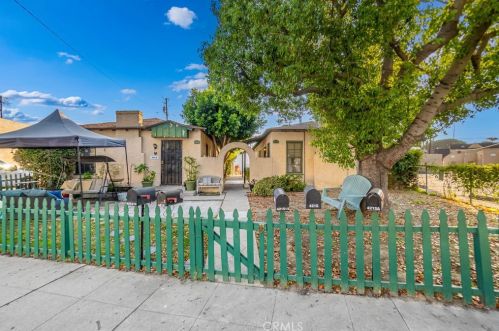 4213 Pepperwood Ave, Long Beach CA  90808-1535 exterior