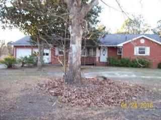 1806 Martin Luther King Dr, Elizabethtown, NC 28337-9332
