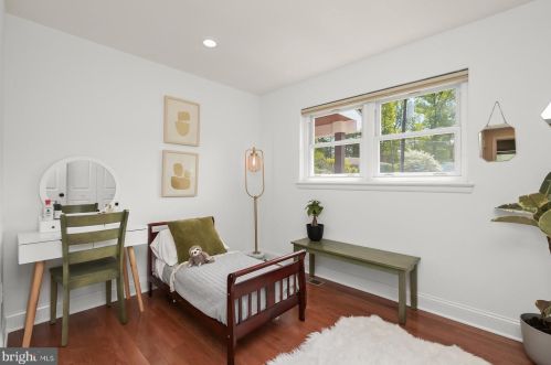 3248 Brandy Ct, Falls Church VA  22042-3704 exterior