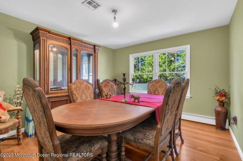 6 Diane Dr, Bricktown NJ  08724-4367 exterior