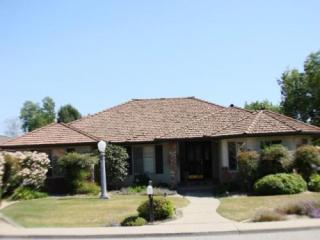 501 Fargo Ave, Hanford, CA 93230-6805
