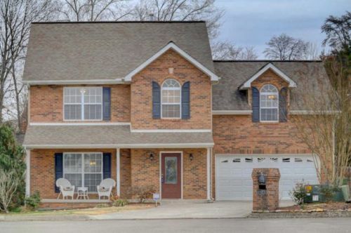 5301 Azinger Ln, Corryton, TN 37721-4131