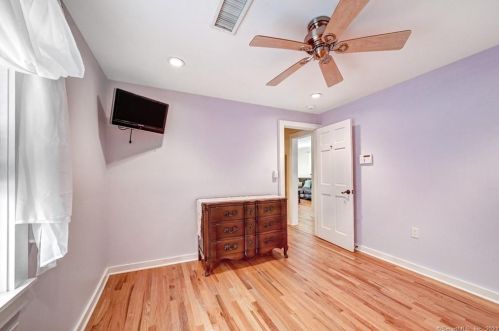 12 Sperry St, Milford CT  06460-7938 exterior