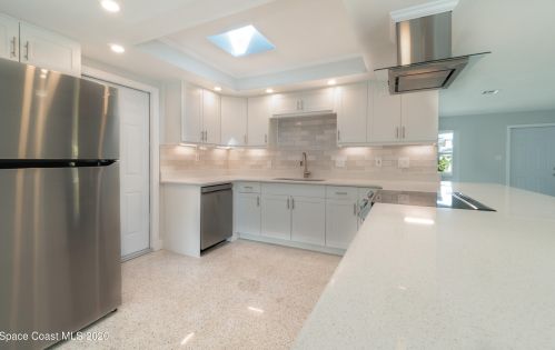 3076 Sunset Ct, Cocoa, FL 32922-6657