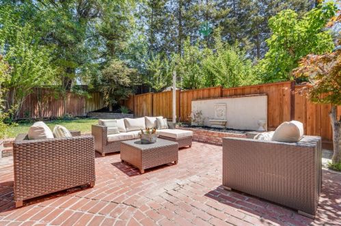 7577 Trotter Way, Pleasanton CA  94566-3121 exterior