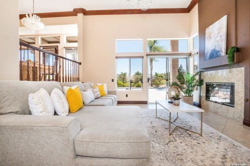 2287 Monarch Ridge Cir, El Cajon CA  92019-3877 exterior