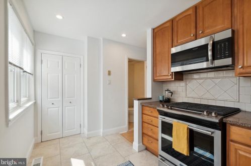 1231 Kater St, Philadelphia PA 19147-1817 exterior