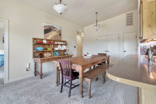 8121 Smith Point Rd, Lake Nacimiento CA  93426-9633 exterior