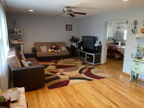 115 Mount Pleasant Ave, West Paterson, NJ 07424-2837