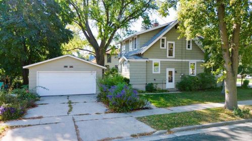 532 Main St, Lake Mills, WI 53551-1111