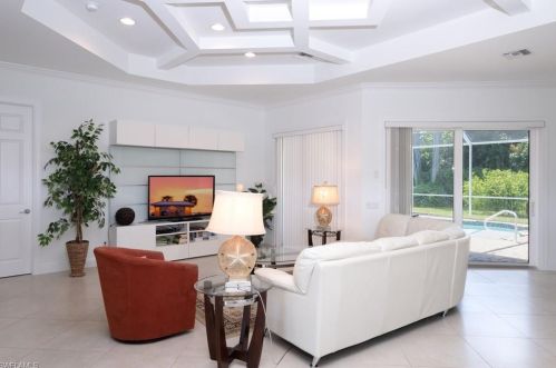 739 Old Trail Dr, Naples, FL 34103-3540