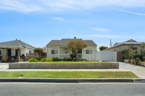 15606 Faysmith Ave, Gardena, CA 90249-4442