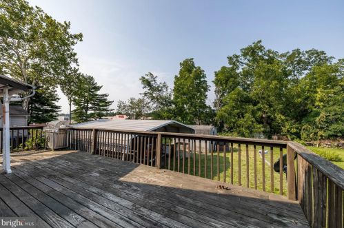 1034 Philadelphia Ave, Gilbertsville PA  19525-9511 exterior