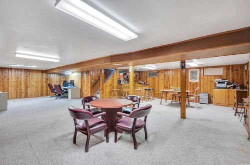 738 Salisbury Park Dr, Westbury NY  11590-5820 exterior