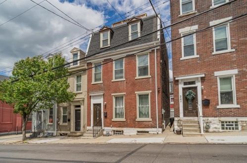 245 37th St, Pittsburgh, PA 15201-1832