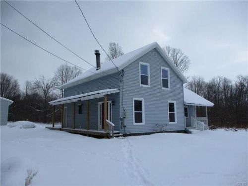 202 North St, Cleveland, NY 13042-2158