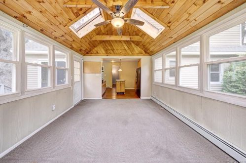 75 Sackett Lake Rd, Monticello NY  12701-4514 exterior