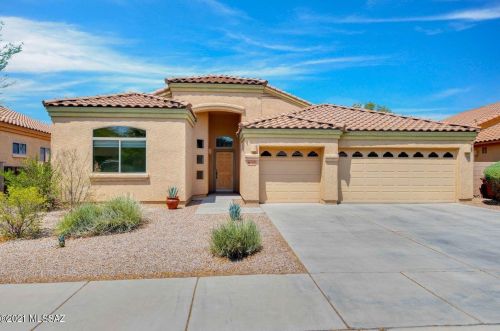 7140 Lone Flower Dr, Tucson, AZ 85743-5038