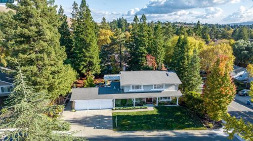 300 Camaritas Way, Danville CA  94526-5439 exterior