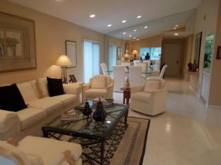 26 Southport Ln, Boynton Beach FL  33436-6409 exterior