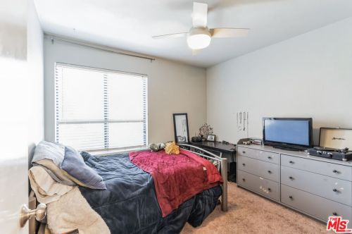 2228 Oak Haven Ave, Simi Valley CA  93063-5020 exterior
