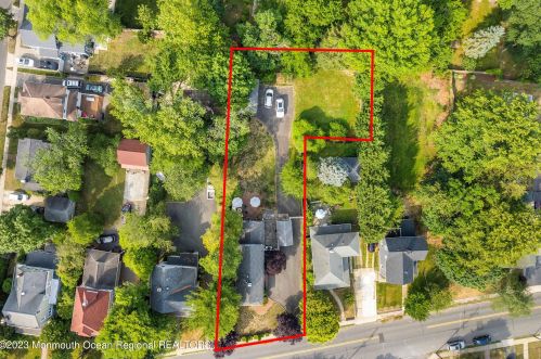 100 Branch Ave, Tinton Falls NJ  07701-2204 exterior