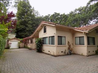 588 Matadero Ave, Palo Alto CA  94306-2727 exterior