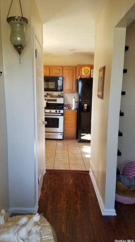 218 Clement Ave, Floral Park NY  11003-2706 exterior