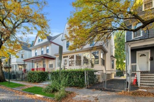 207 Amherst St, East Orange, NJ 07018-2506