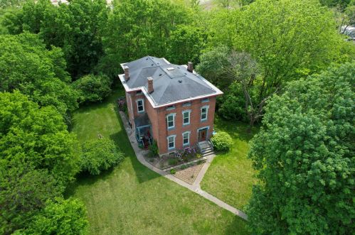 1571 Dyer Rd, Darbydale OH  43123-9738 exterior