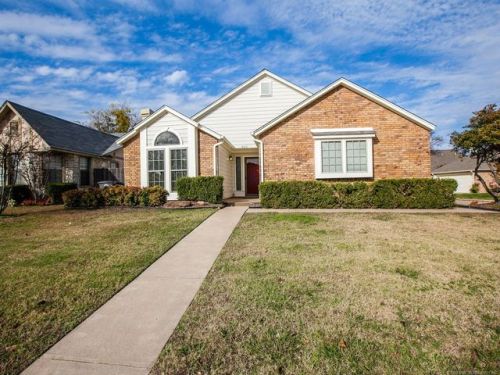 9015 64th St, Tulsa, OK 74133-6328