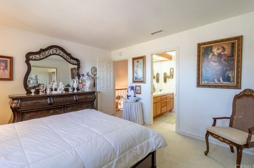 17305 Mariposa Ave, Riverside CA 92504-6079 exterior