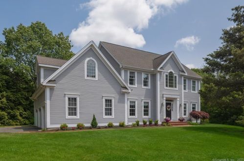 11 Bittersweet Ln, South Glastonbury, CT 06073-2401