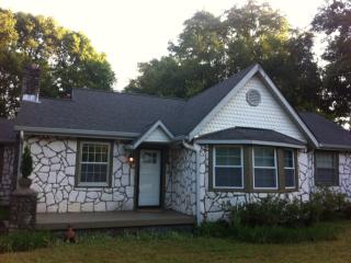 913 Carolyn Ave, Nashville, TN 37216-3609