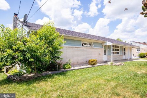 226 4th St, Mount Wolf, PA