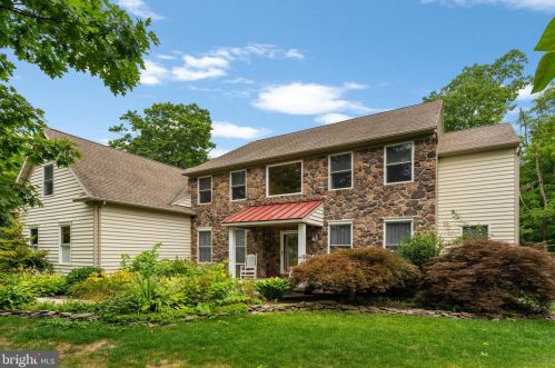 185 Clover Ln, Perkiomenville PA  18074-9485 exterior